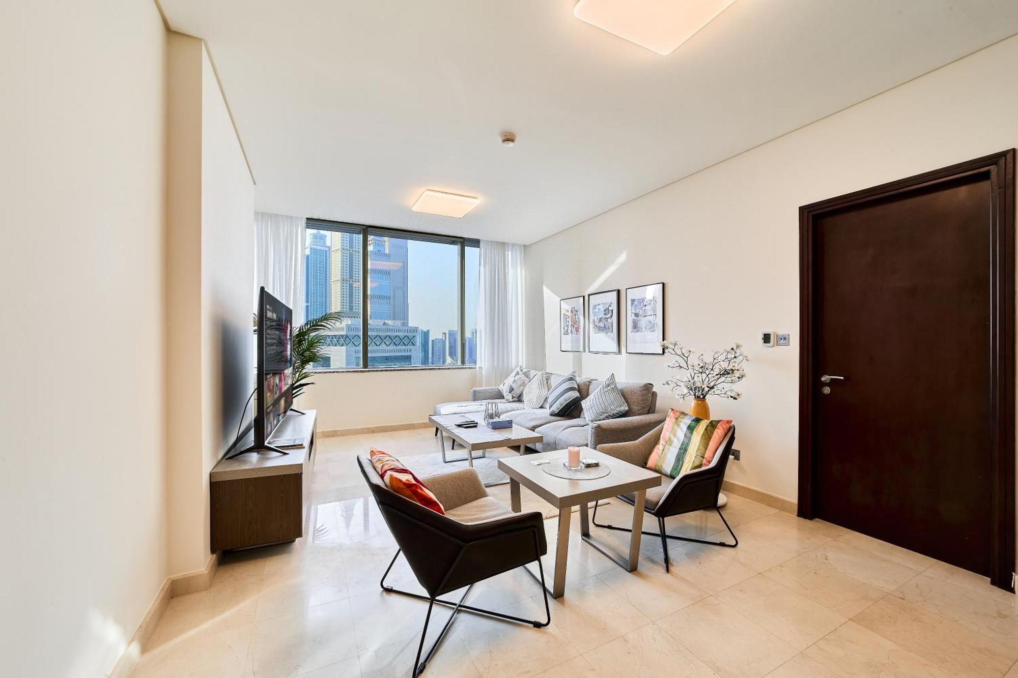 Prime Difc Location Elegant 1br In Sky Gardens